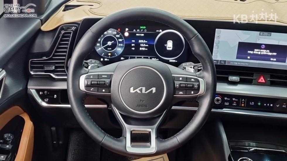 2022 - kia sportage