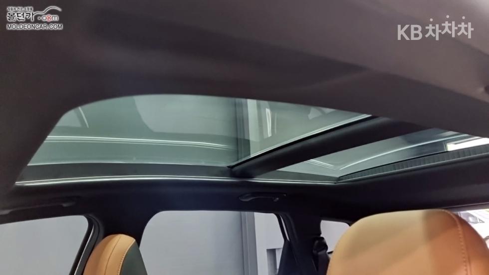 2022 - kia sportage