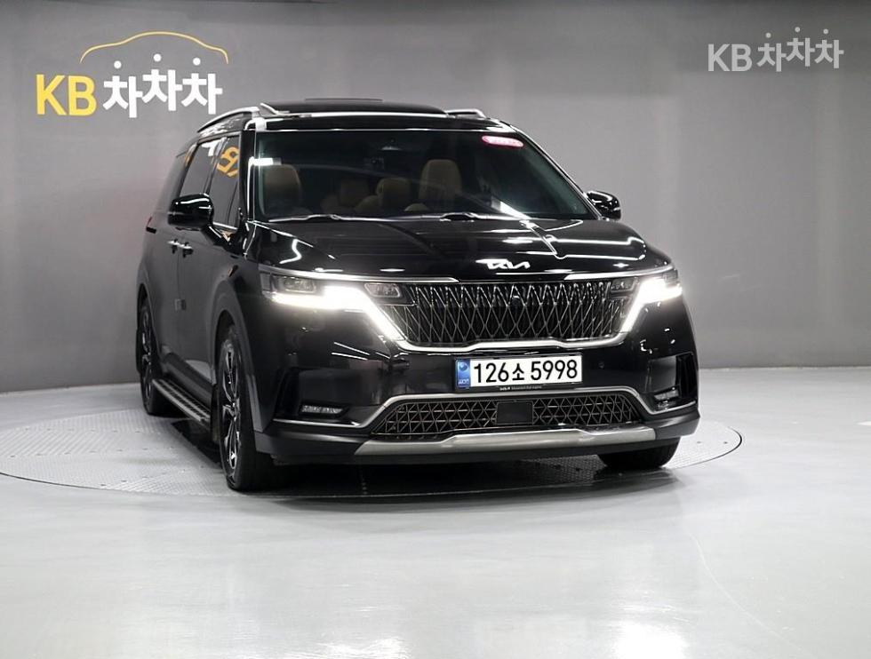 2022 - kia carnival