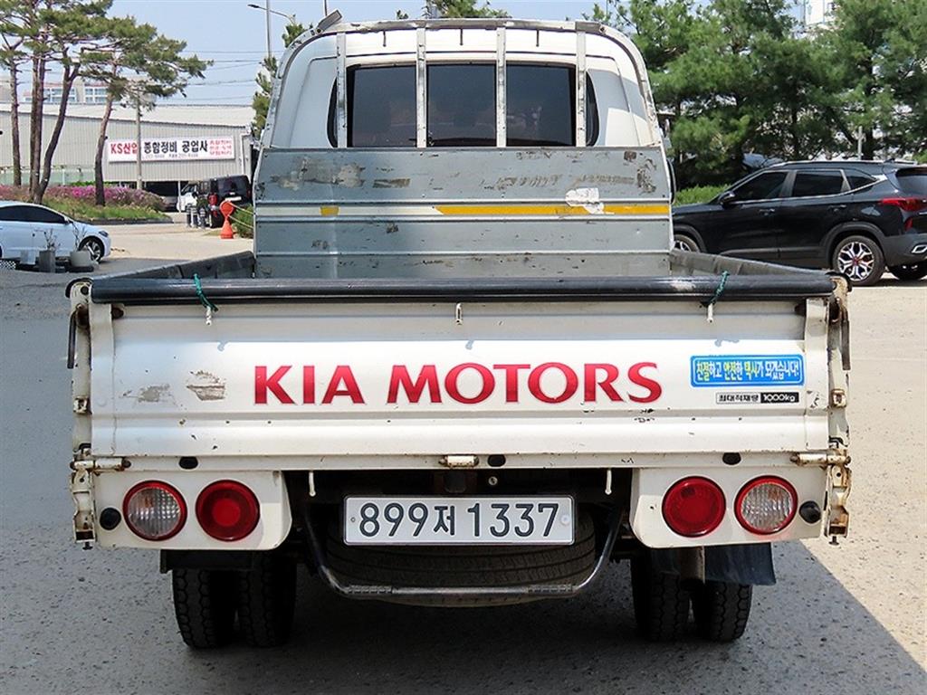 2017 - kia bongo iii