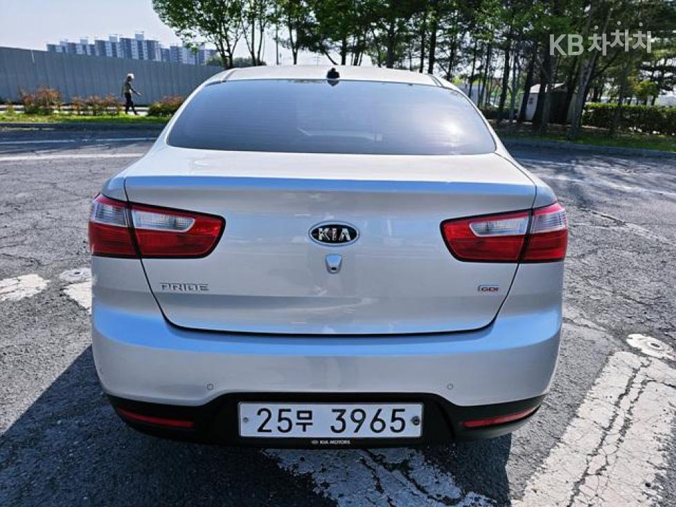 2012 - kia pride