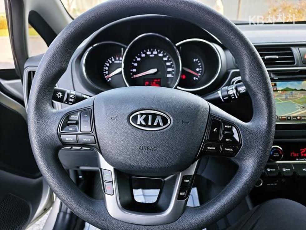 2012 - kia pride