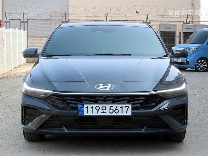 Hyundai Avante Hybrid CN7 1.6 HEV Inspiration