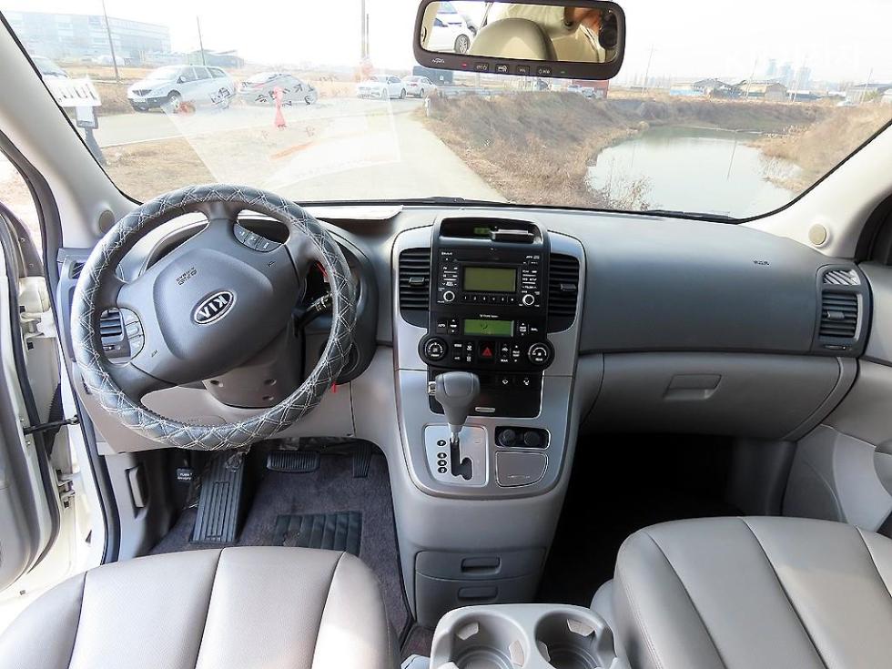 2011 - kia carnival