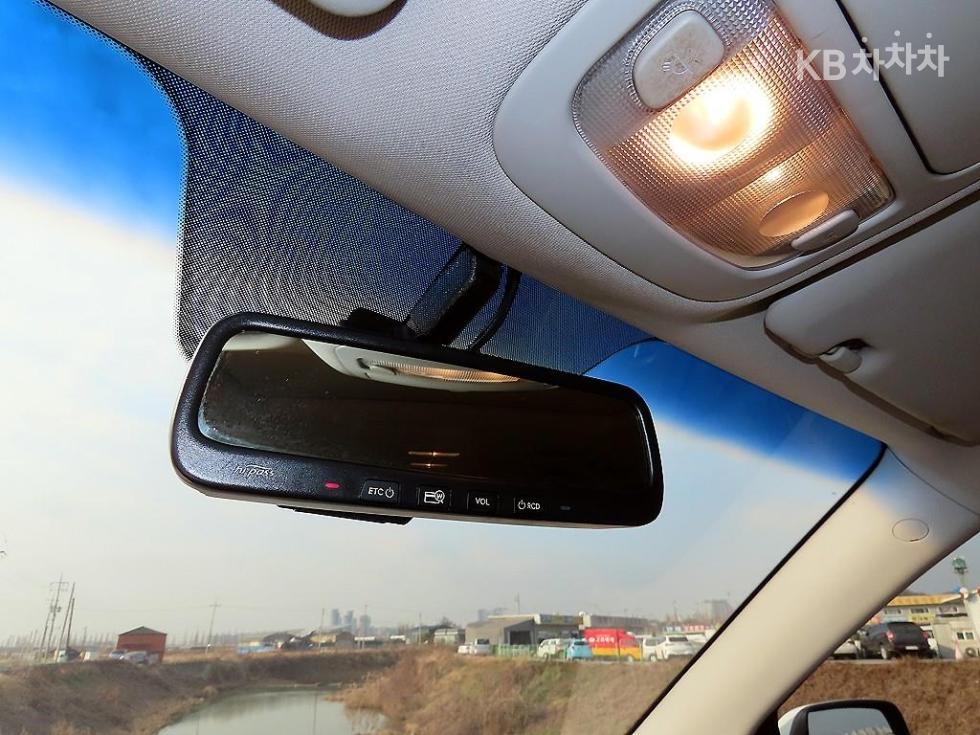 2011 - kia carnival