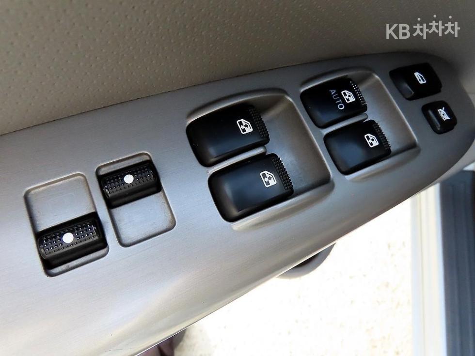 2011 - kia carnival