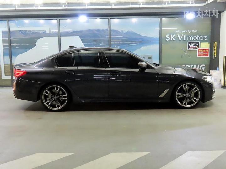 BMW 5 Series G30 M550d xDrive 4