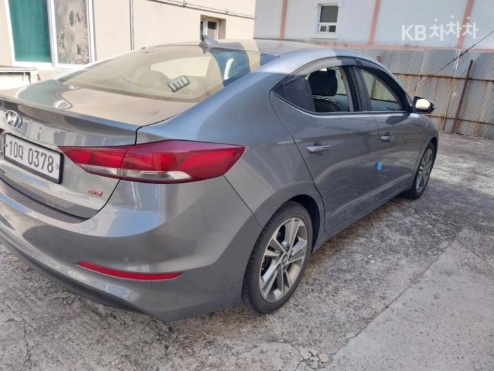 Hyundai Avante AD 1.6 GDi Value Plus 5