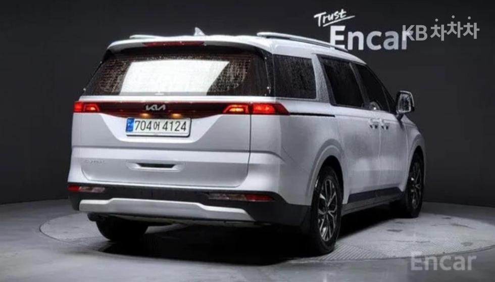 2023 - kia carnival