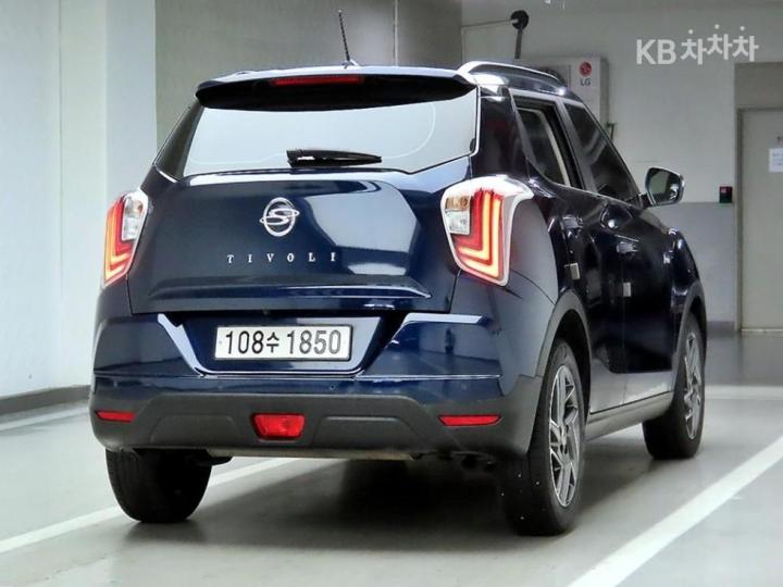 KG Mobility (Ssangyong) Tivoli Gasoline V3 2WD Base Type 5