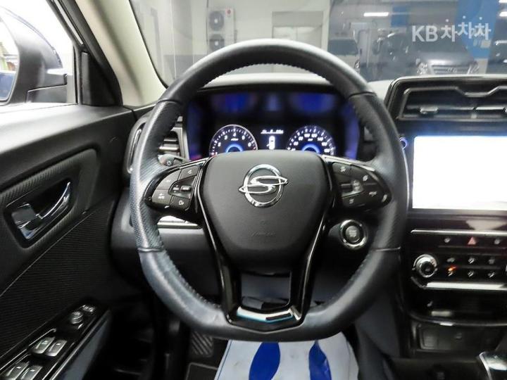 KG Mobility (Ssangyong) Tivoli Gasoline V3 2WD Base Type 8