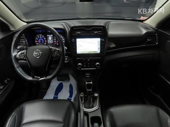 KG Mobility (Ssangyong) Tivoli Gasoline V3 2WD Base Type 9