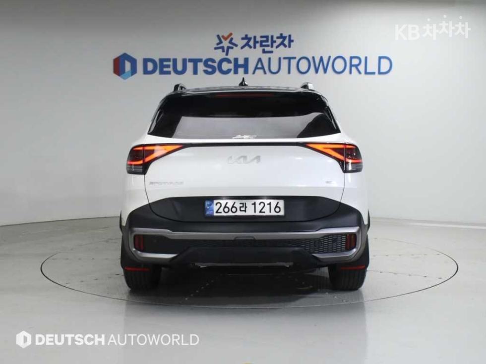 2022 - kia sportage