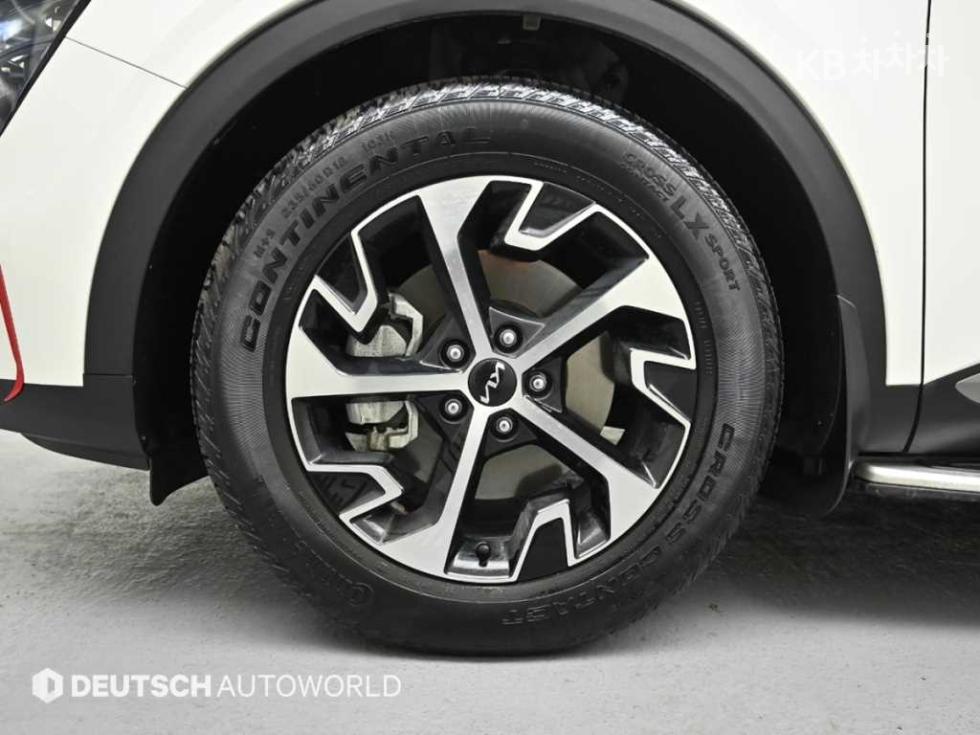 2022 - kia sportage