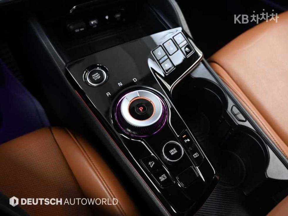 2022 - kia sportage