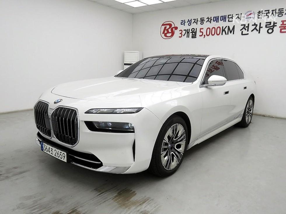 BMW 7er — miniaturë 2