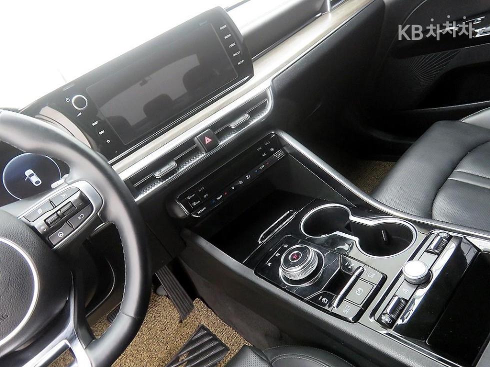 2020 - kia k5
