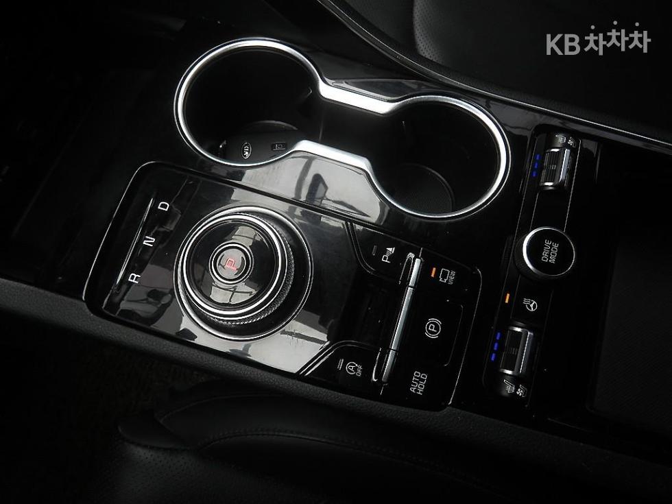 2020 - kia k5