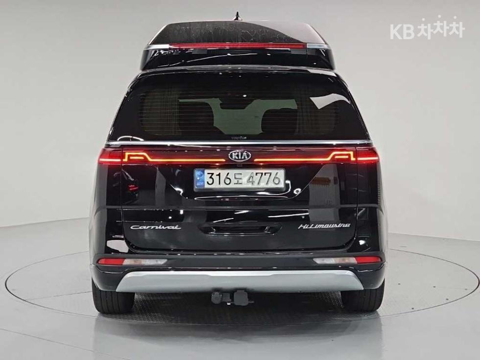 2021 - kia carnival