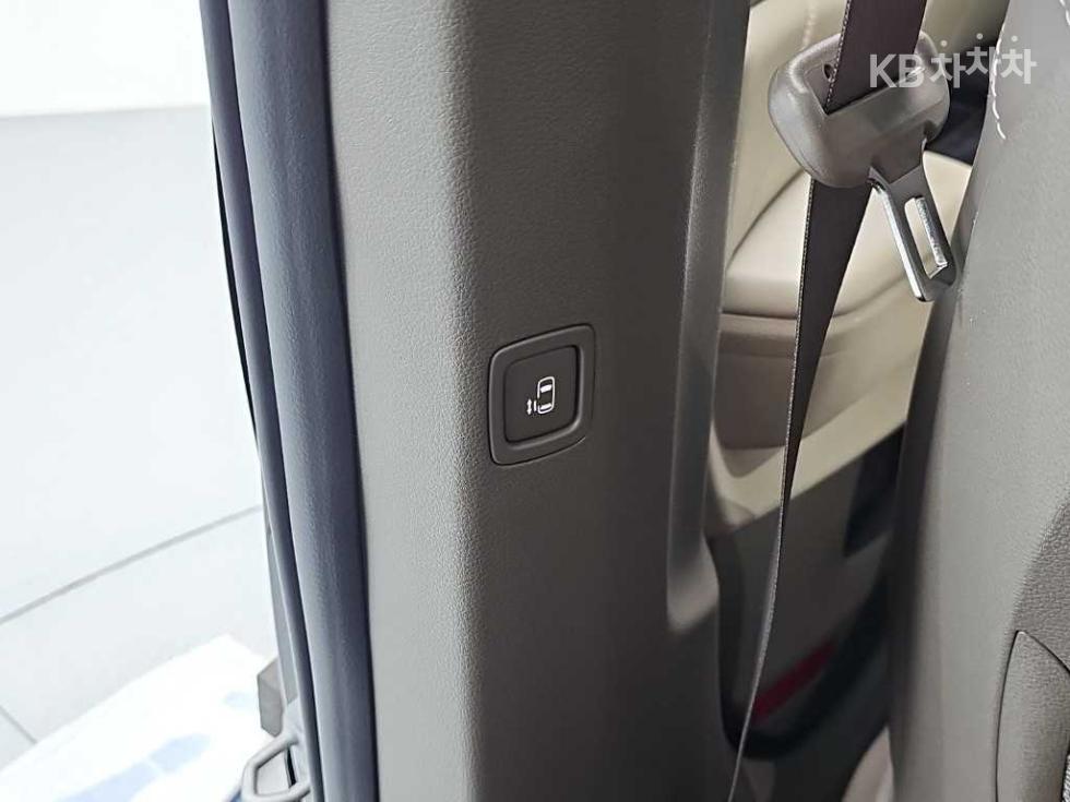 2021 - kia carnival