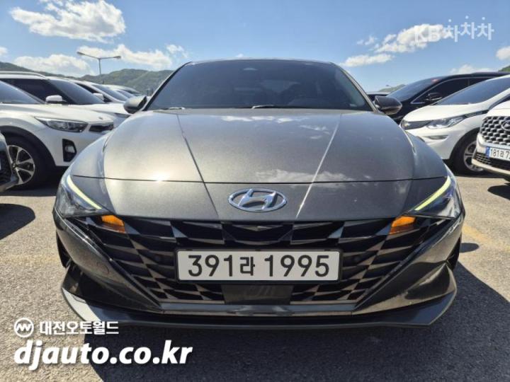 Hyundai Avante CN7 1.6 Gasoline Modern 2