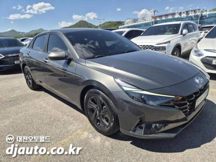 Hyundai Avante CN7 1.6 Gasoline Modern 4