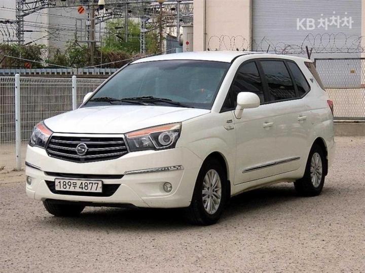 KG Mobility (Ssangyong) Korando Turismo 4WD RT 3