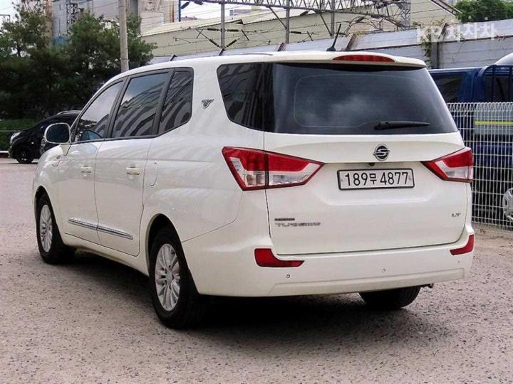 KG Mobility (Ssangyong) Korando Turismo 4WD RT 4