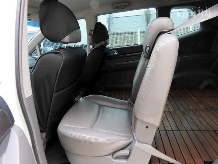 KG Mobility (Ssangyong) Korando Turismo 4WD RT 7