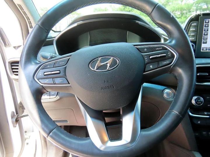 Hyundai Santa Fe TM Diesel 2.0 2WD Prestige 9