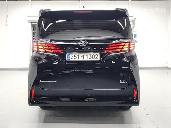 Toyota Alphard — miniaturë 3