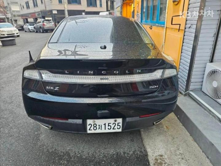 Lincoln MKZ New 2.0 Hybrid CVT Moonroof 4