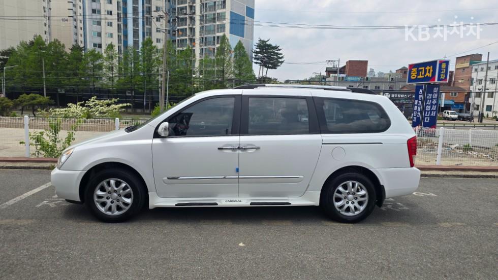 2012 - kia carnival