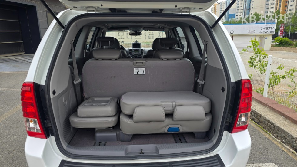 2012 - kia carnival