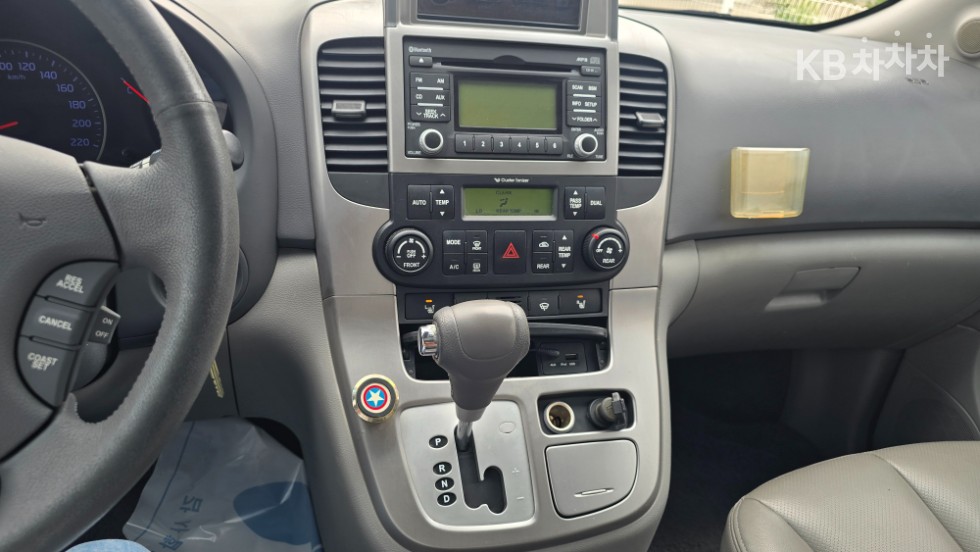 2012 - kia carnival