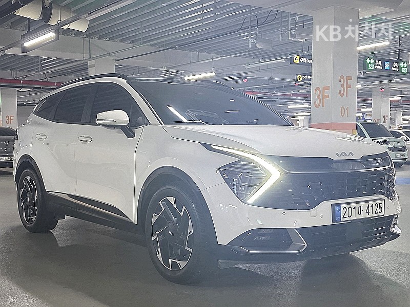 2023 - kia sportage