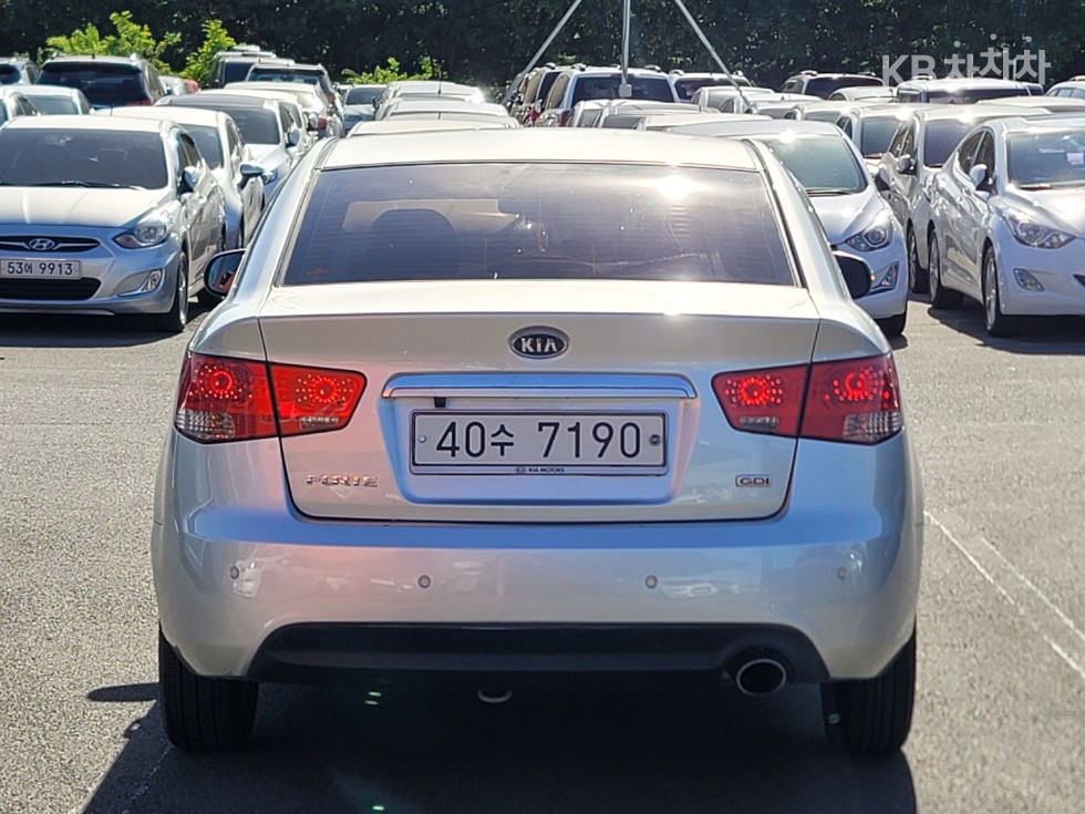 2012 - kia forte