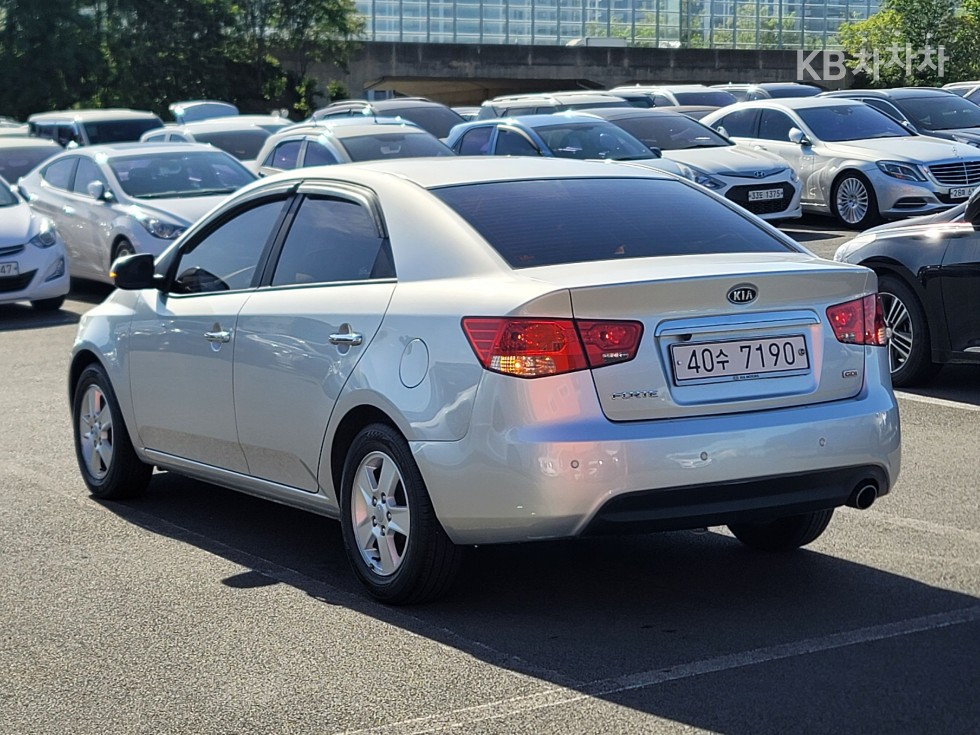 2012 - kia forte