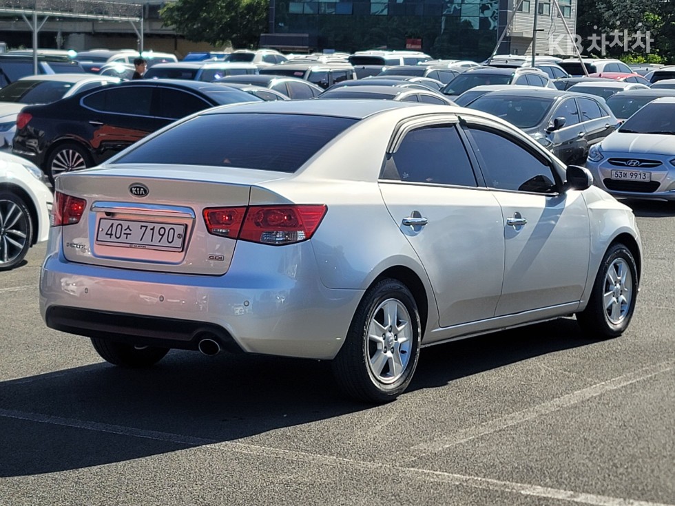 2012 - kia forte