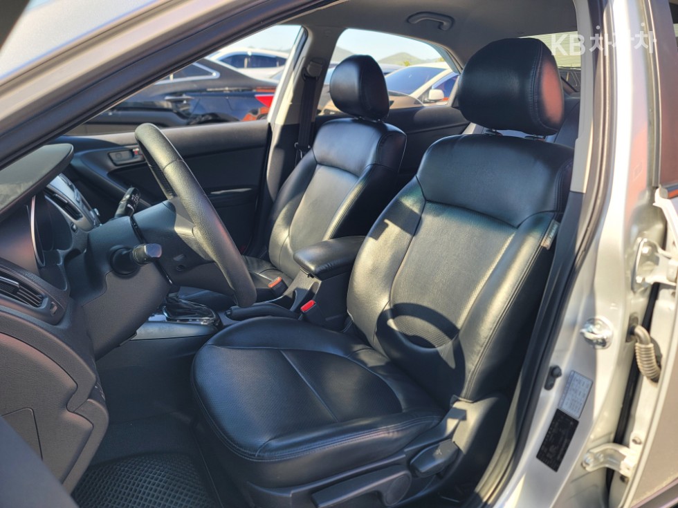 2012 - kia forte