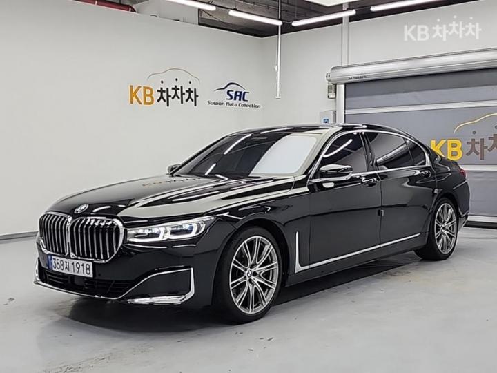 BMW 7 Series G11 M760Li xDrive V12 Excellence 2