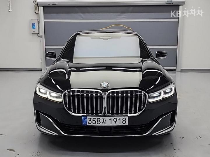 BMW 7 Series G11 M760Li xDrive V12 Excellence 3