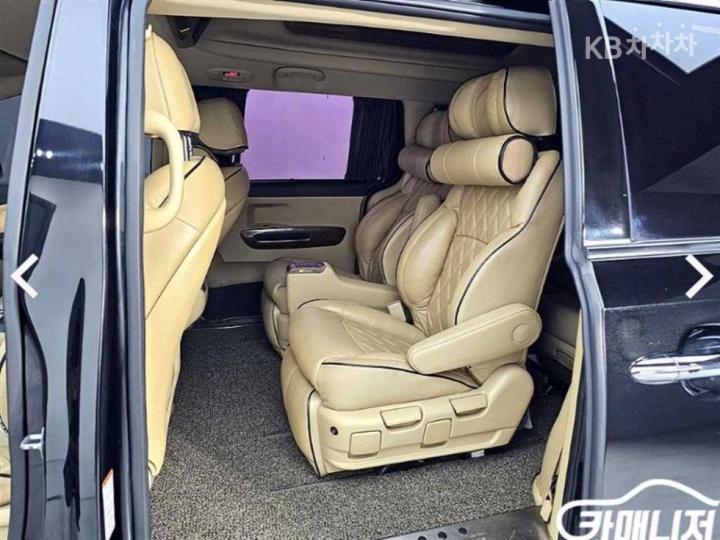 Kia Carnival 2.2 Diesel High Limousine Prestige