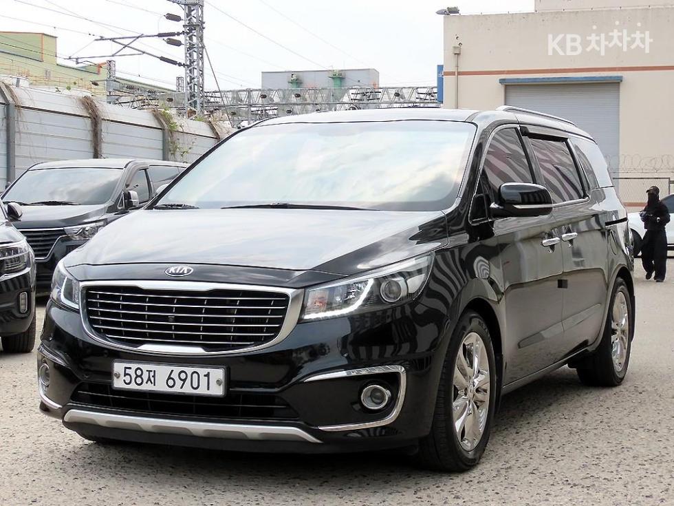 2018 - kia carnival