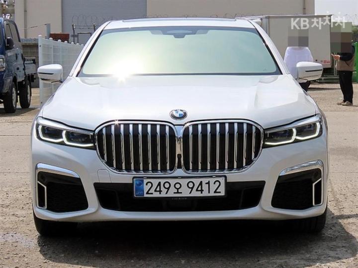 BMW 7 Series G11 730d xDrive M Sport
