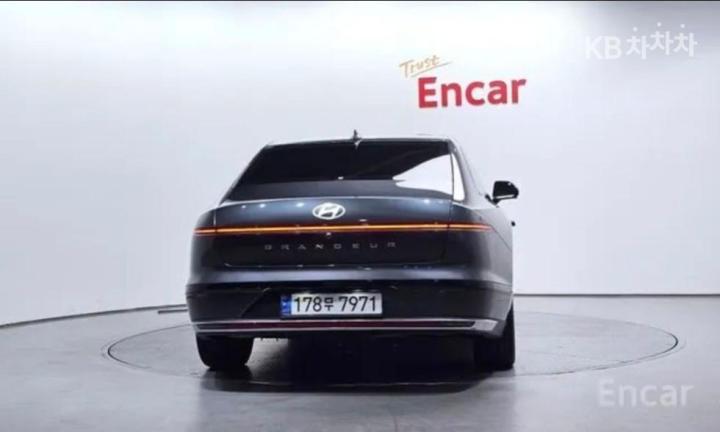 Hyundai Grandeur The 2.5 Gasoline 2WD Exclusive