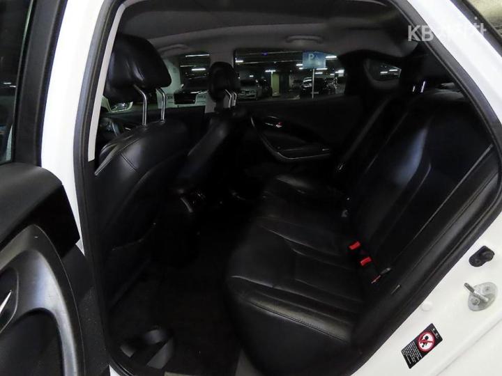 Hyundai Grandeur HG HG240 Luxury 8