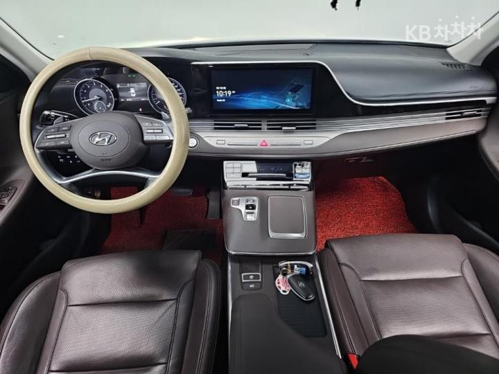 Hyundai Grandeur 2.5 Premium 8