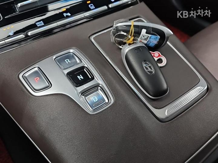Hyundai Grandeur 2.5 Premium 9