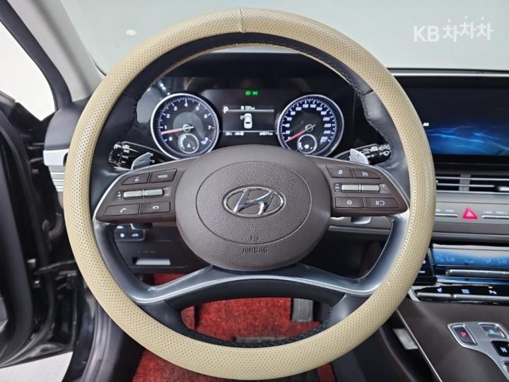 Hyundai Grandeur 2.5 Premium 10